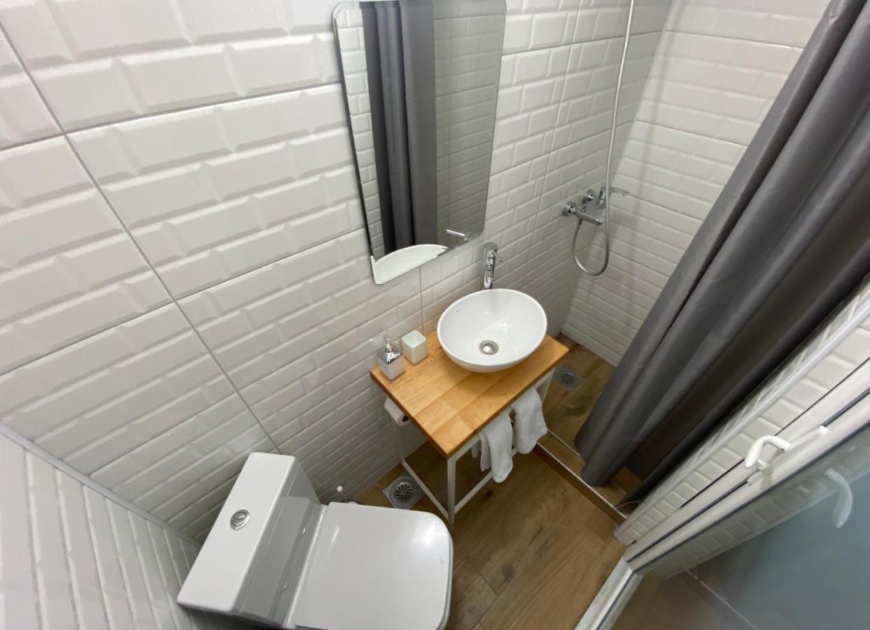Mickitos Hostel & Apartments Skopje Luaran gambar