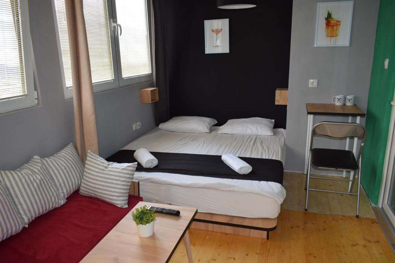 Mickitos Hostel & Apartments Skopje Luaran gambar