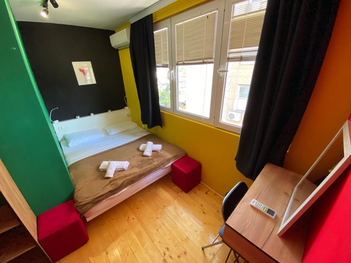 Mickitos Hostel & Apartments Skopje Luaran gambar