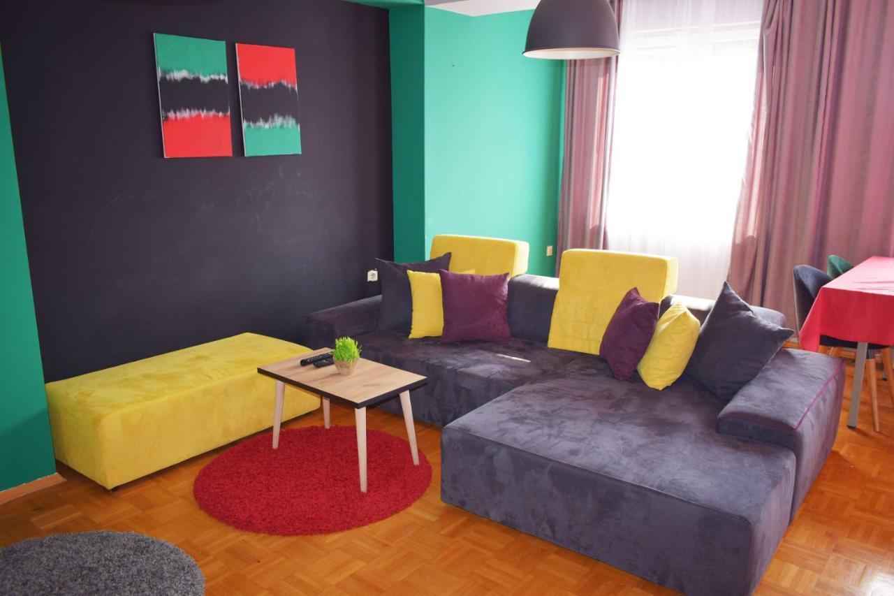 Mickitos Hostel & Apartments Skopje Luaran gambar